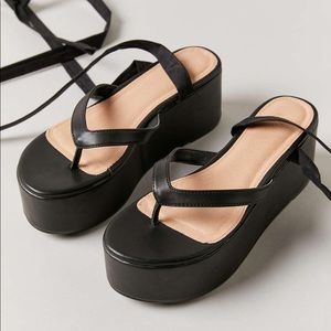 UO Marina Strappy Platform Sandal